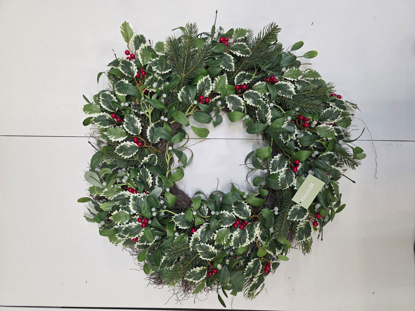 Wreath Holly Mistletoe 60cm