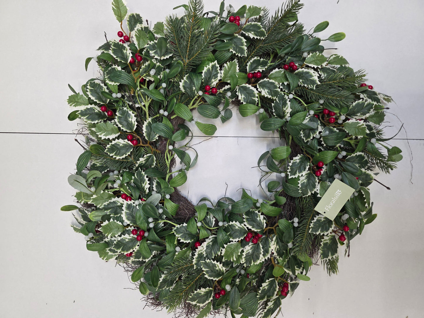 Wreath Holly Mistletoe 60cm