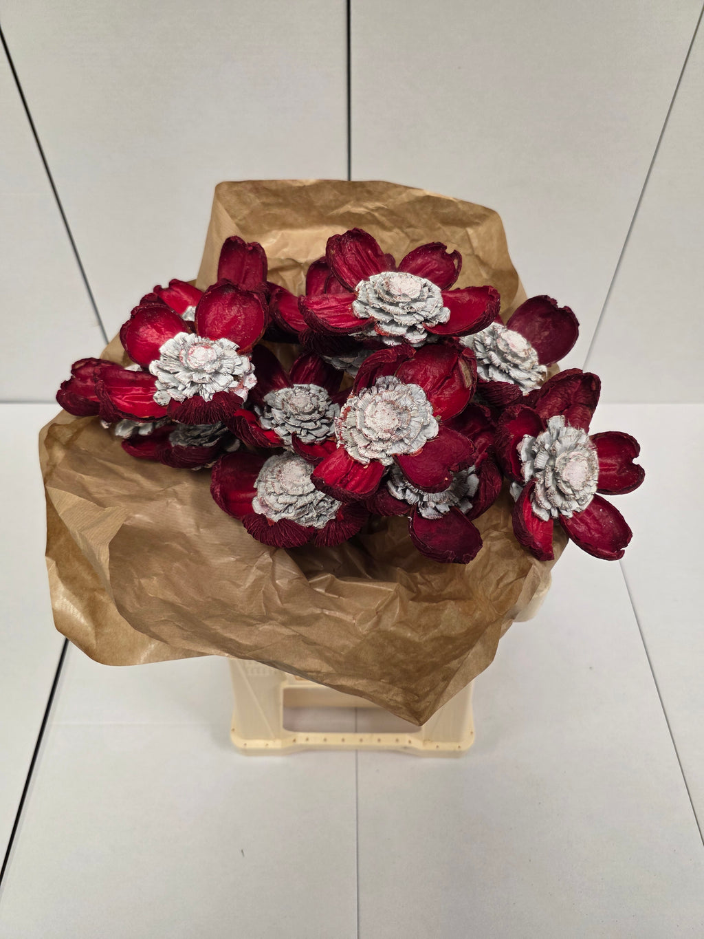 Dried Pineflower Red-silver
