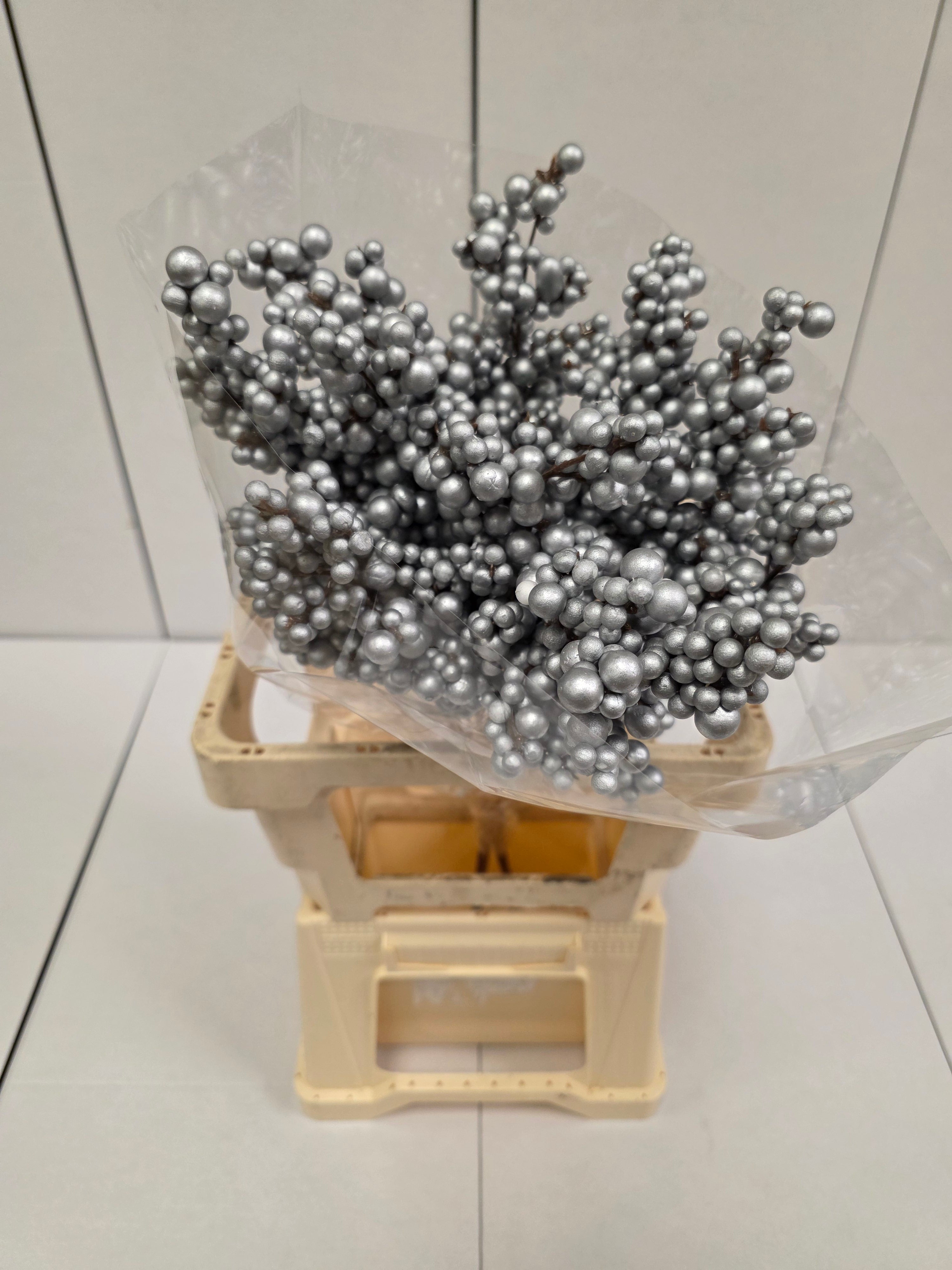 Peper Bes Op Stok Zilver