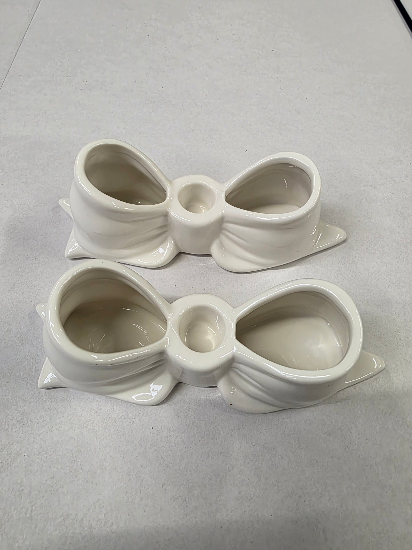 Porcelain White Bow Candle Holder 20cm