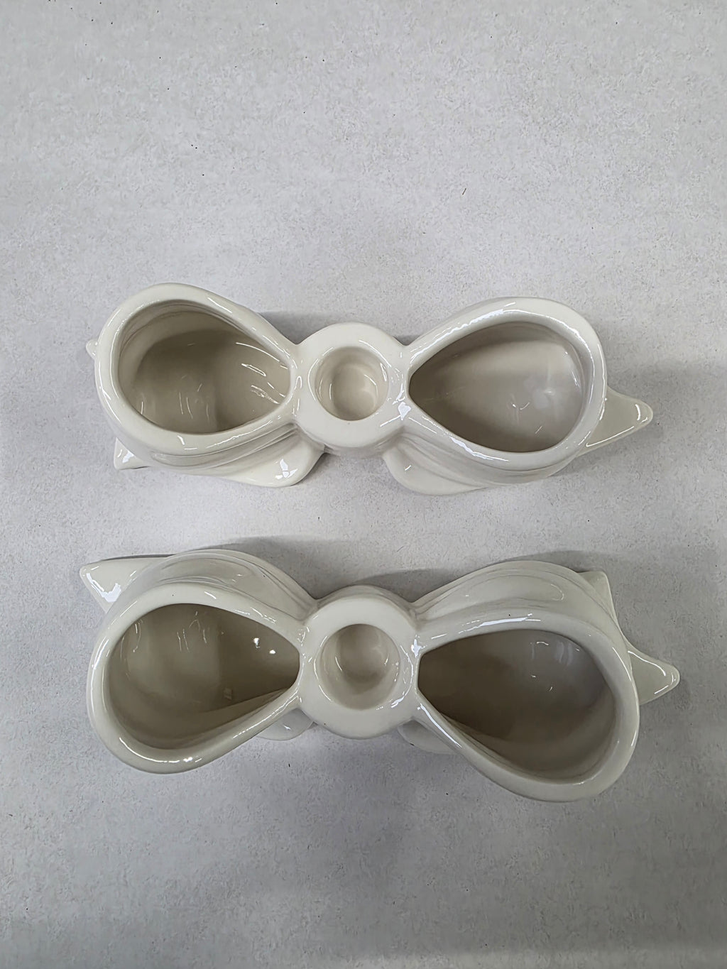 Porcelain White Bow Candle Holder 20cm