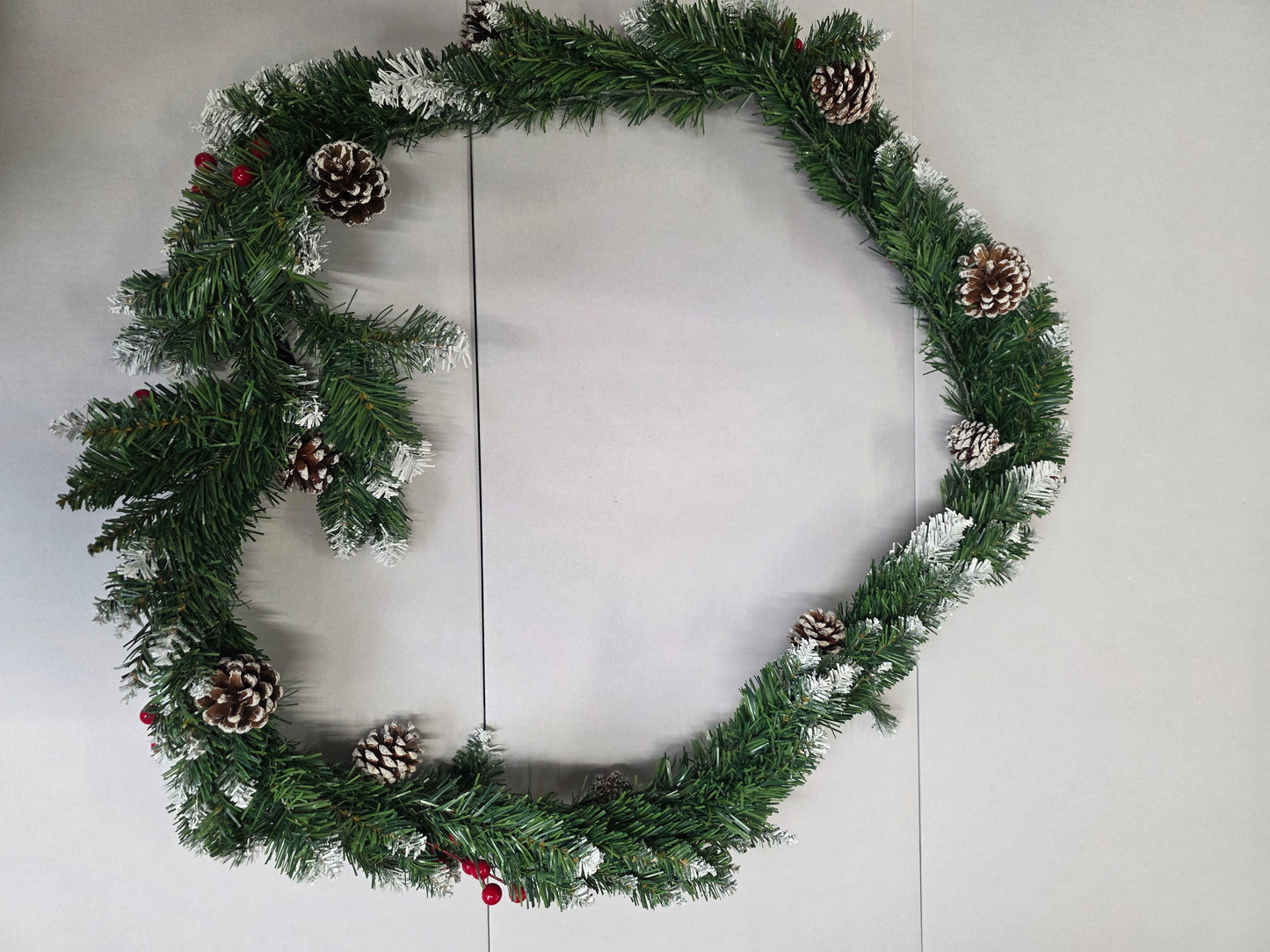 Garland Berry And Cones 200cm