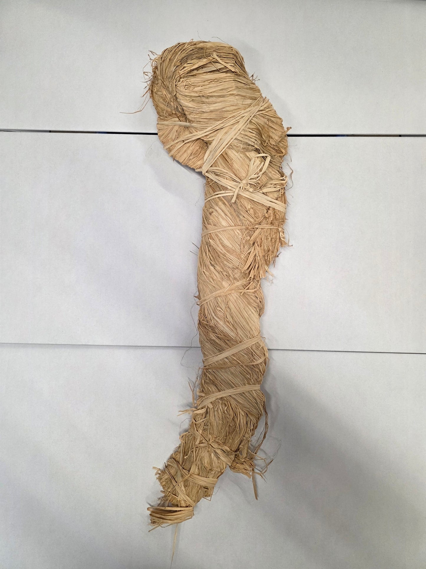 Raffia 1 Kilogram Natural Hank