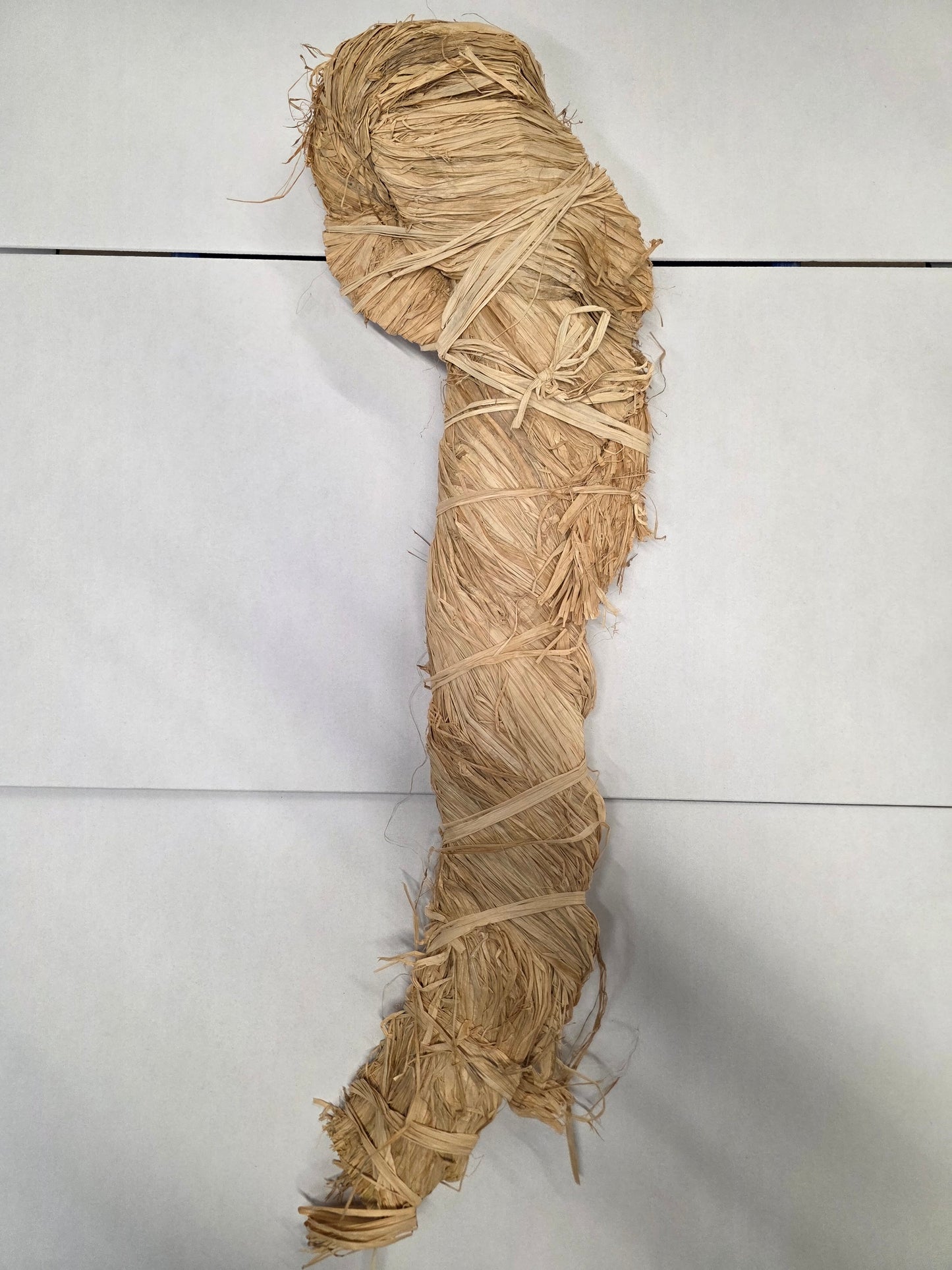 Raffia 1 Kilogram Natural Hank