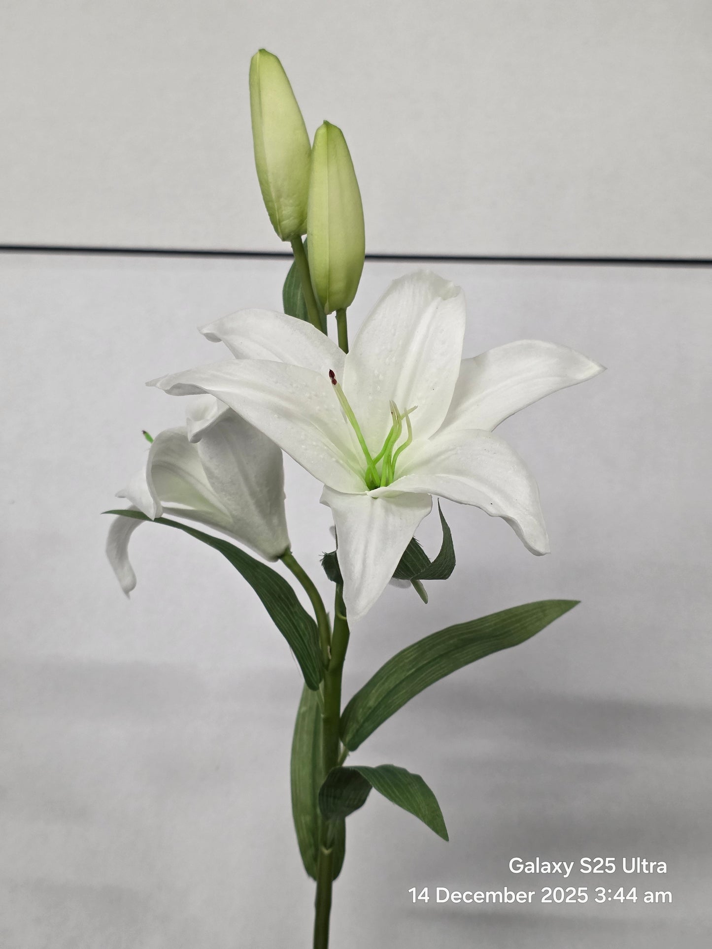Artificial Lily Spray Real Touch White