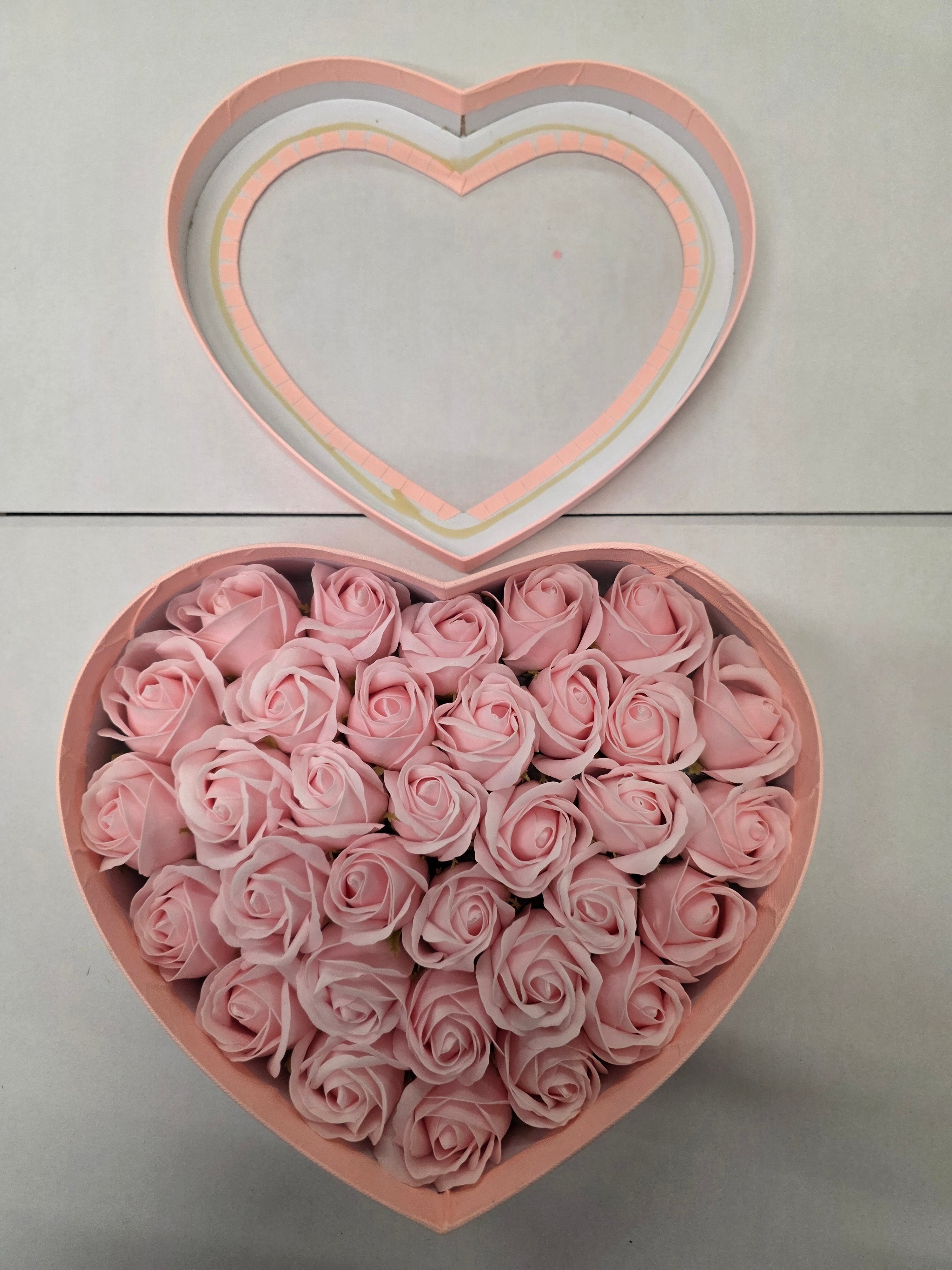 Heart Rose Box Pink 27x24x11.5cm