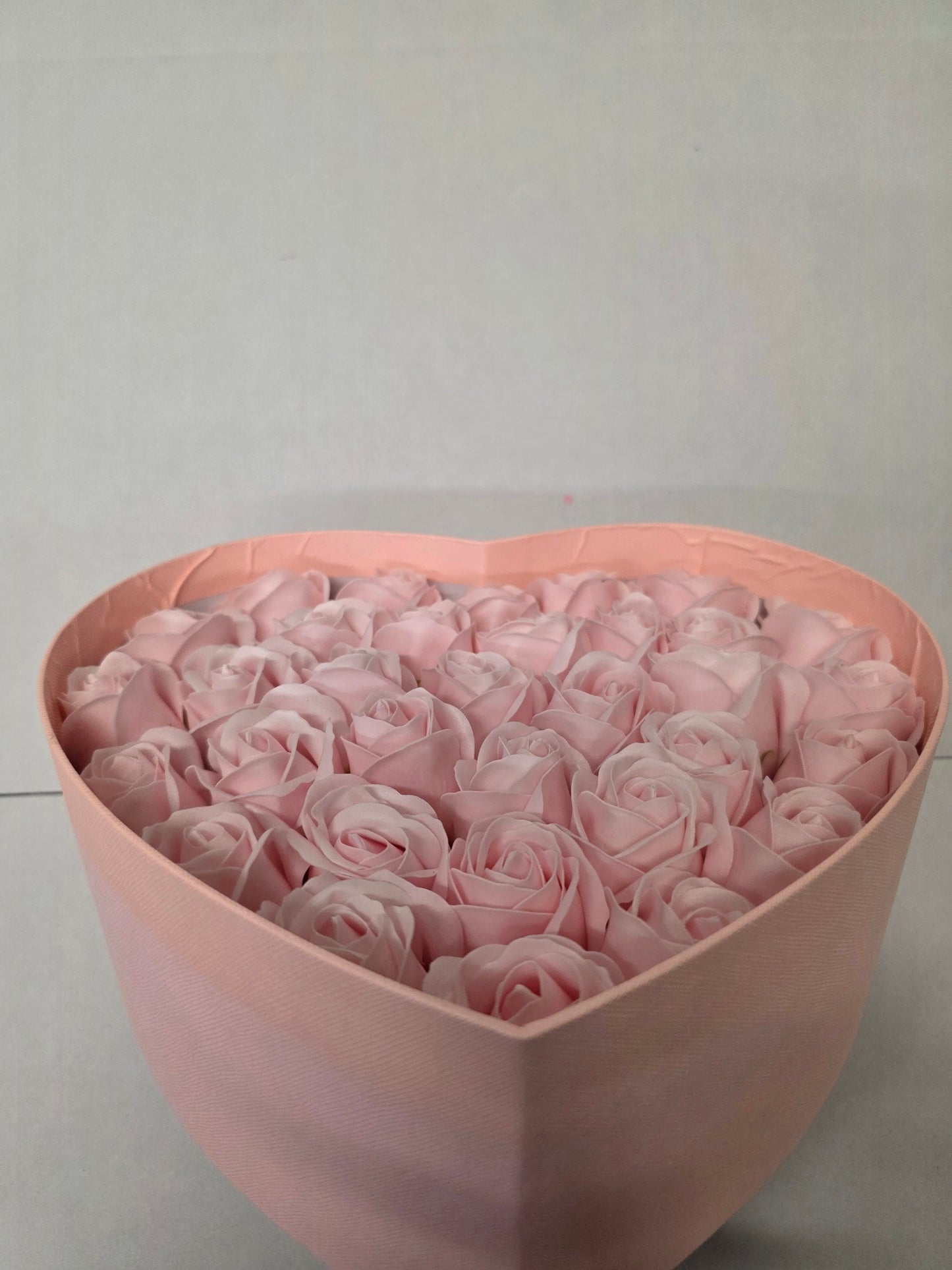 Artificial Heart Rose Box Pink 27x24x11.5cm