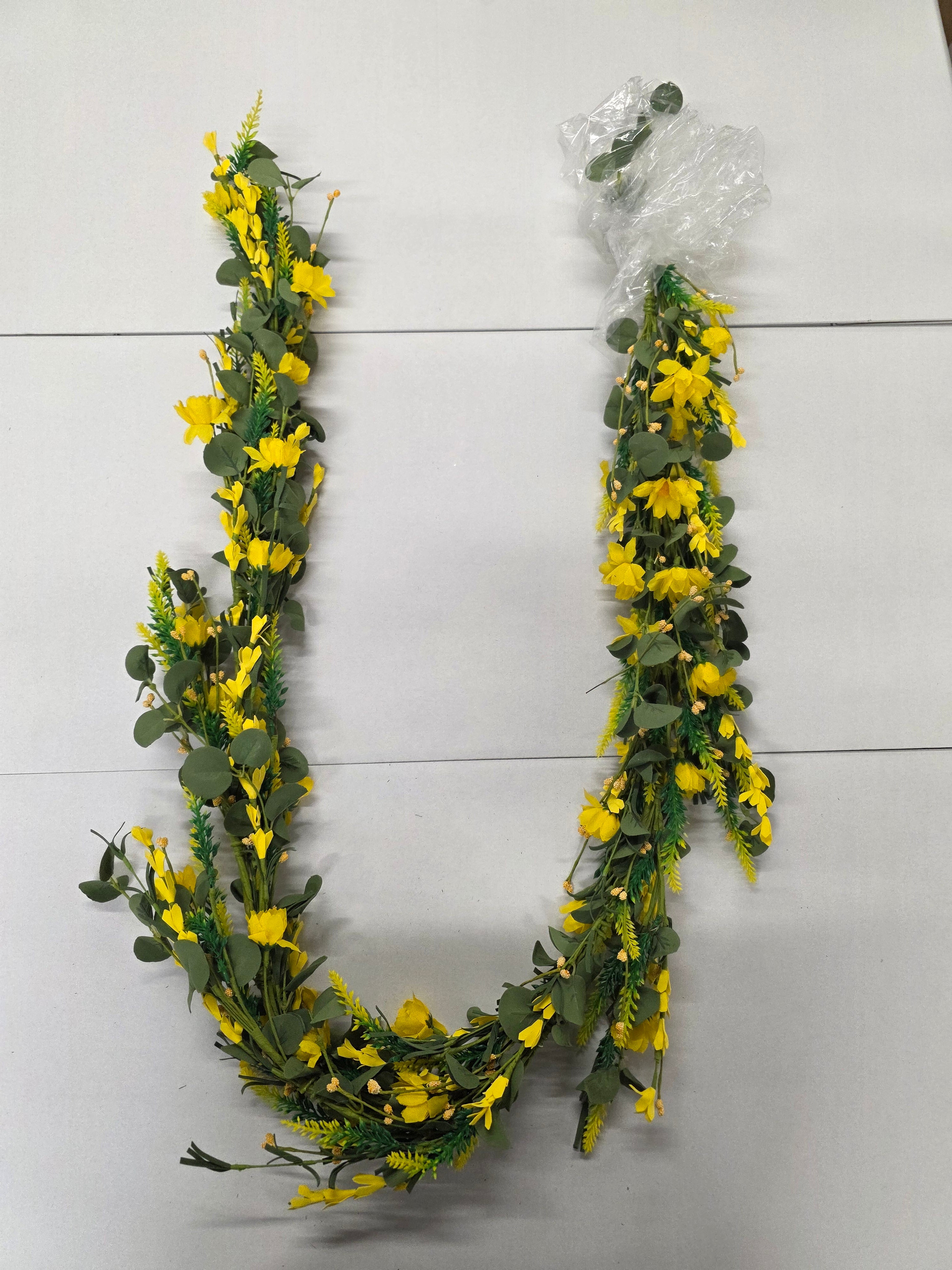 Artificial Garland Crown Daisy Foilage 180cm