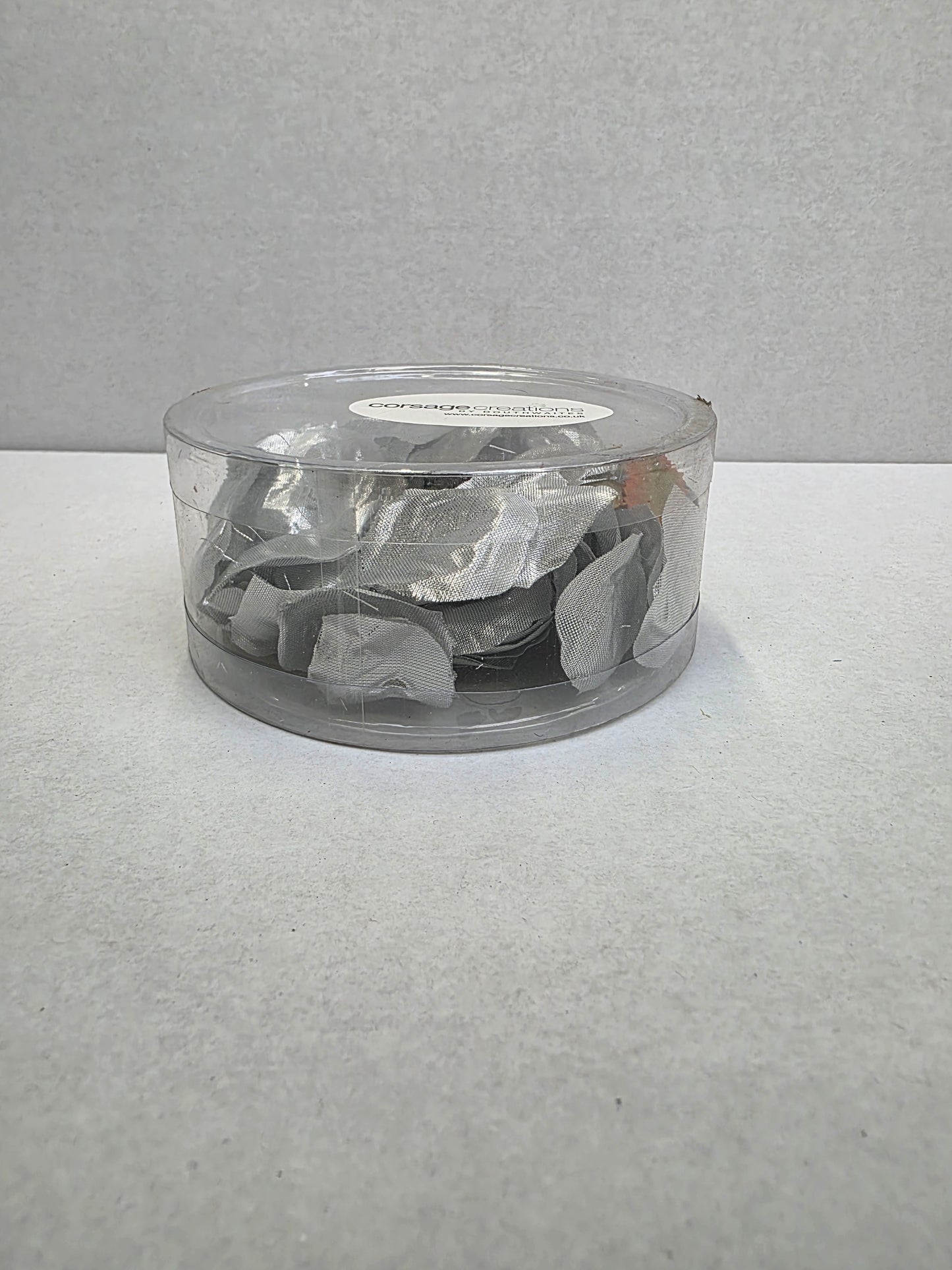 Artificial Rose Petals Met Silver Box (PACK OF 2)