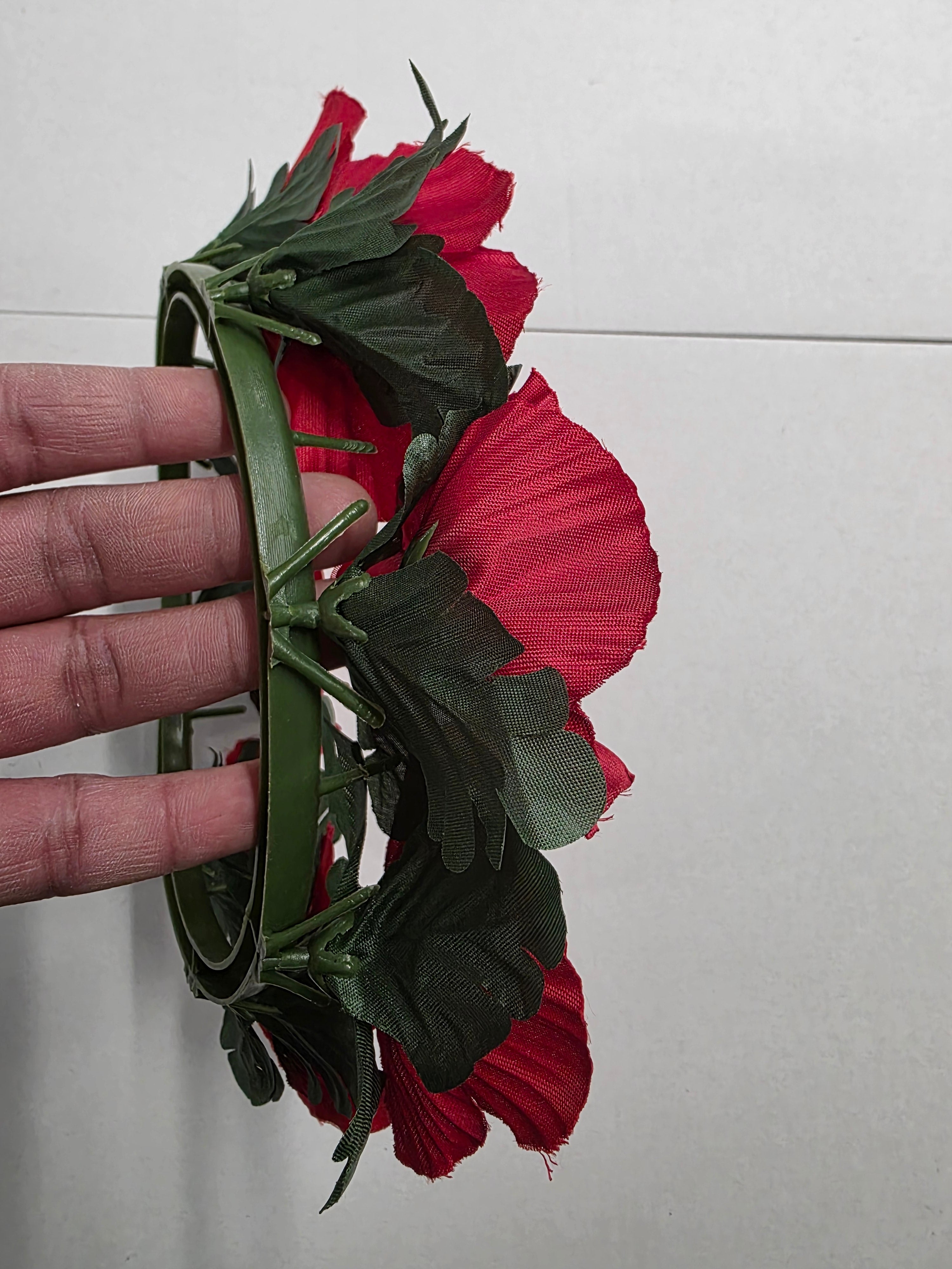 Artificial Silk Poppy Wreath 25cm X8 Heads(PACK OF 2)