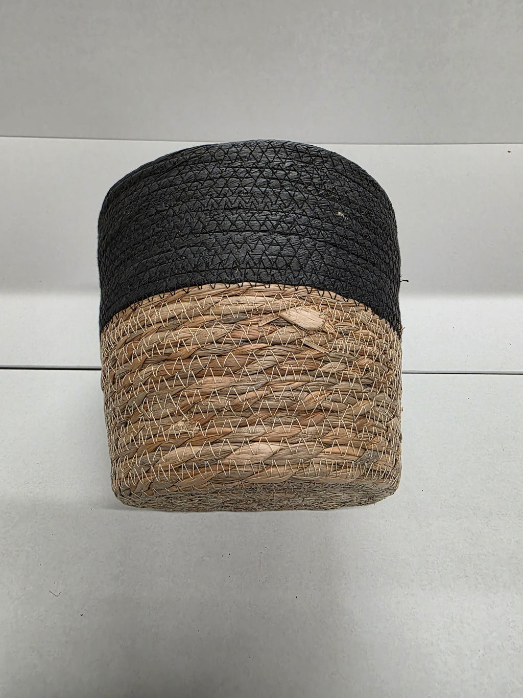 Seagrass Pot Black 23cm (PACK OF 2)