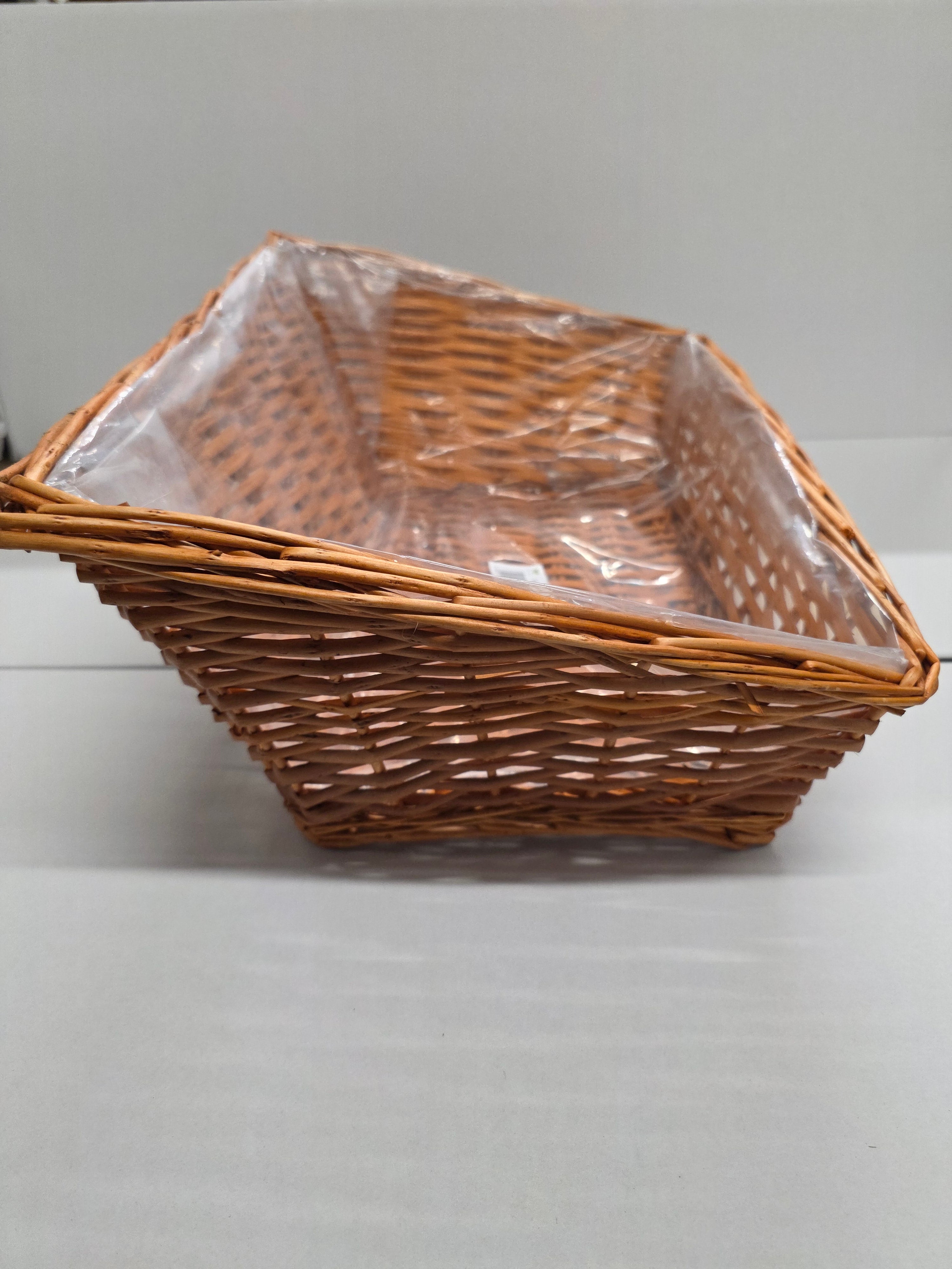 Fruit Tray Willow 20 Inch