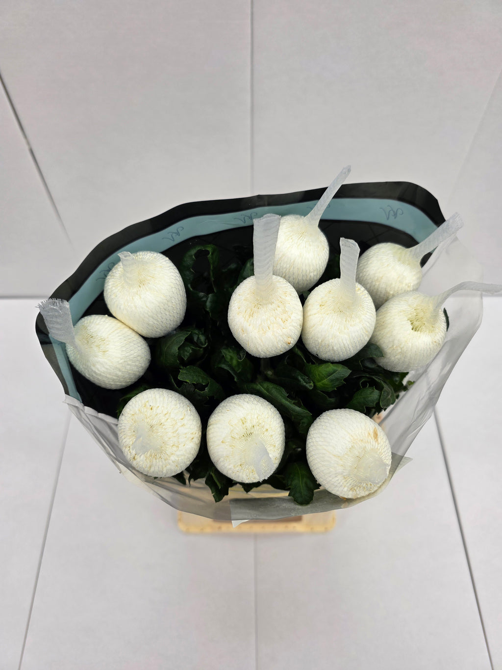 Farm Fresh Chrysanthemum G Antonov(Bunch of 10 stems, Length 70cm)