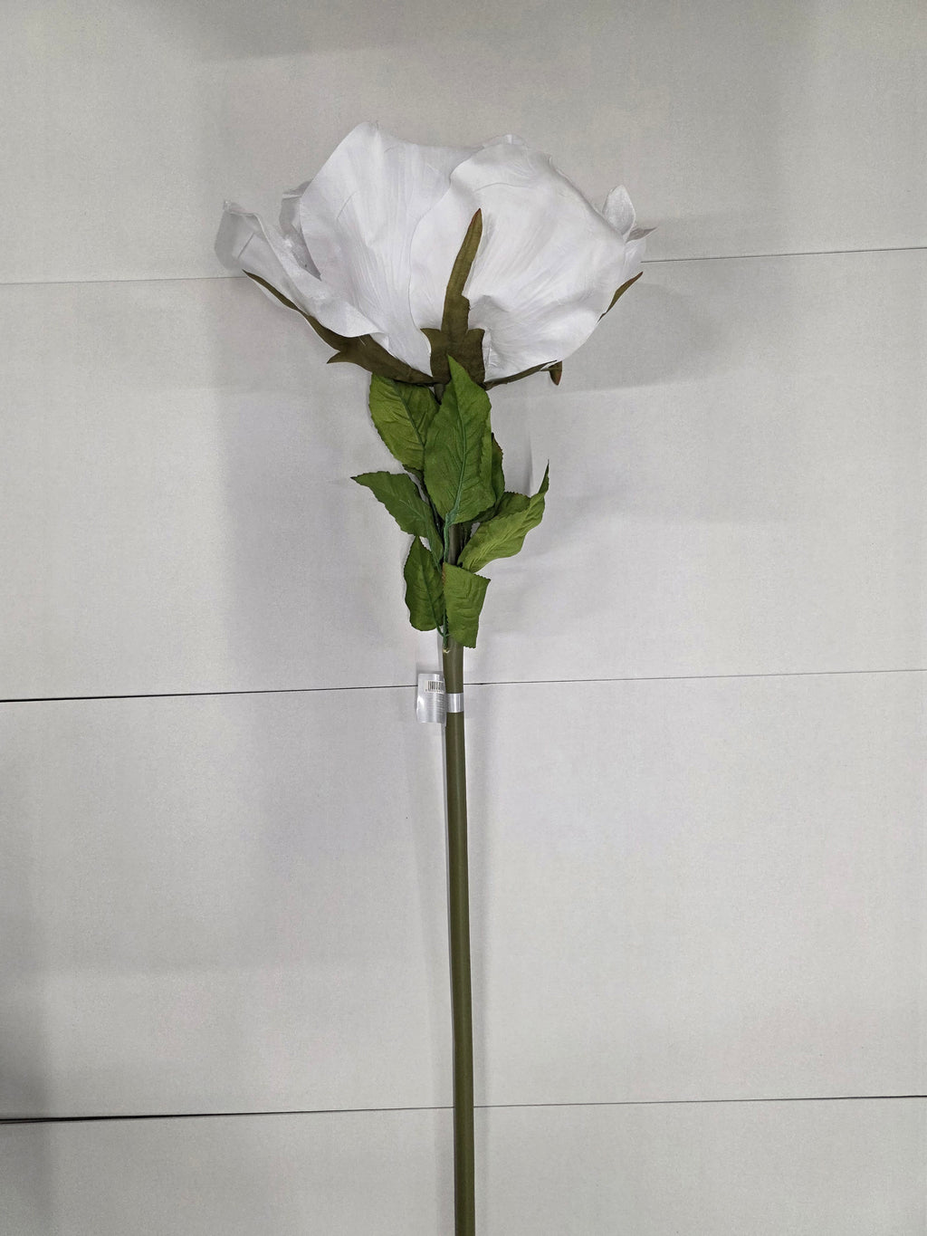 Artificial Giant Rose Velvet Silver 116cm