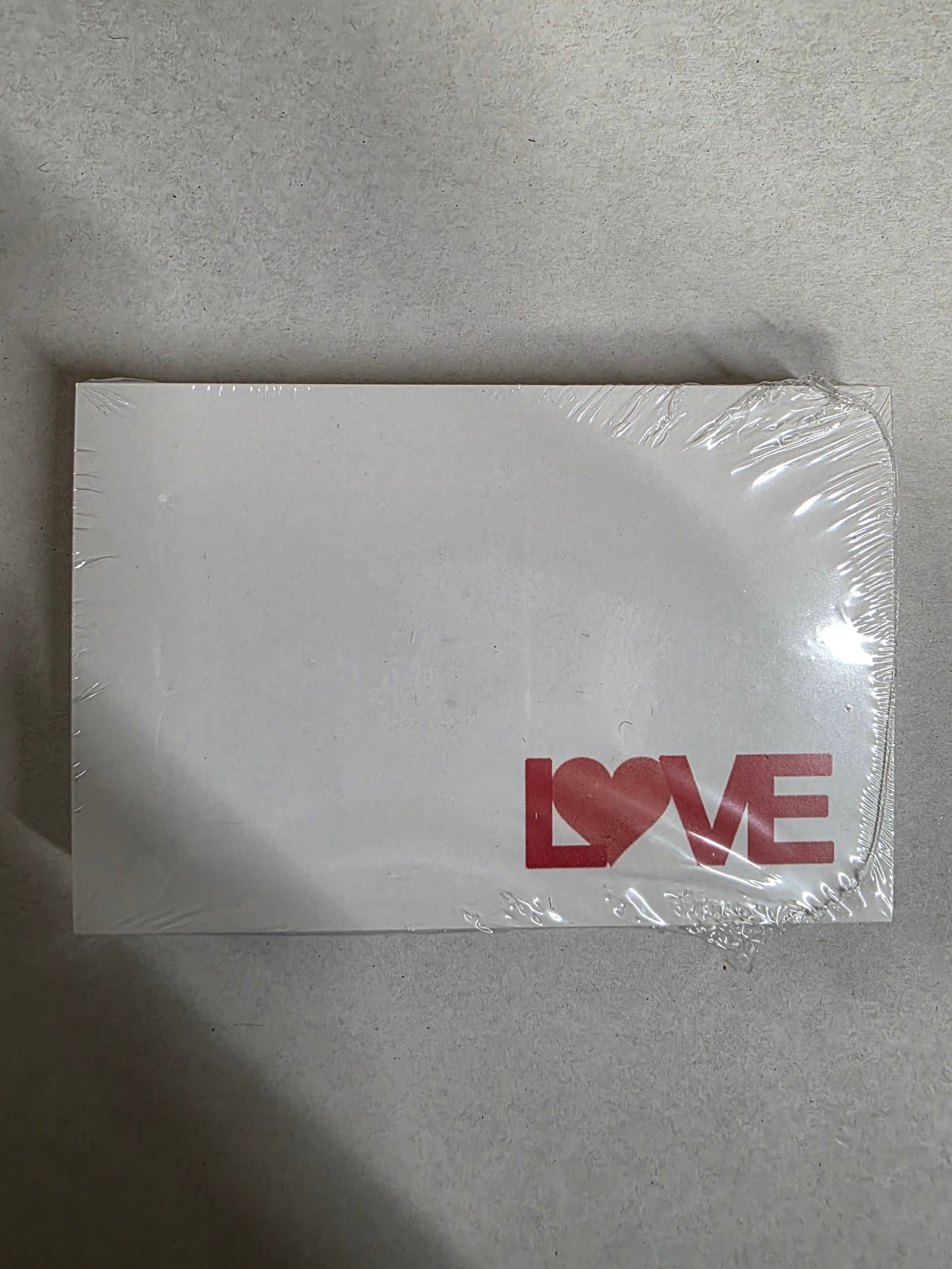 Small Card Love Red (3 pack of 50 cards each)