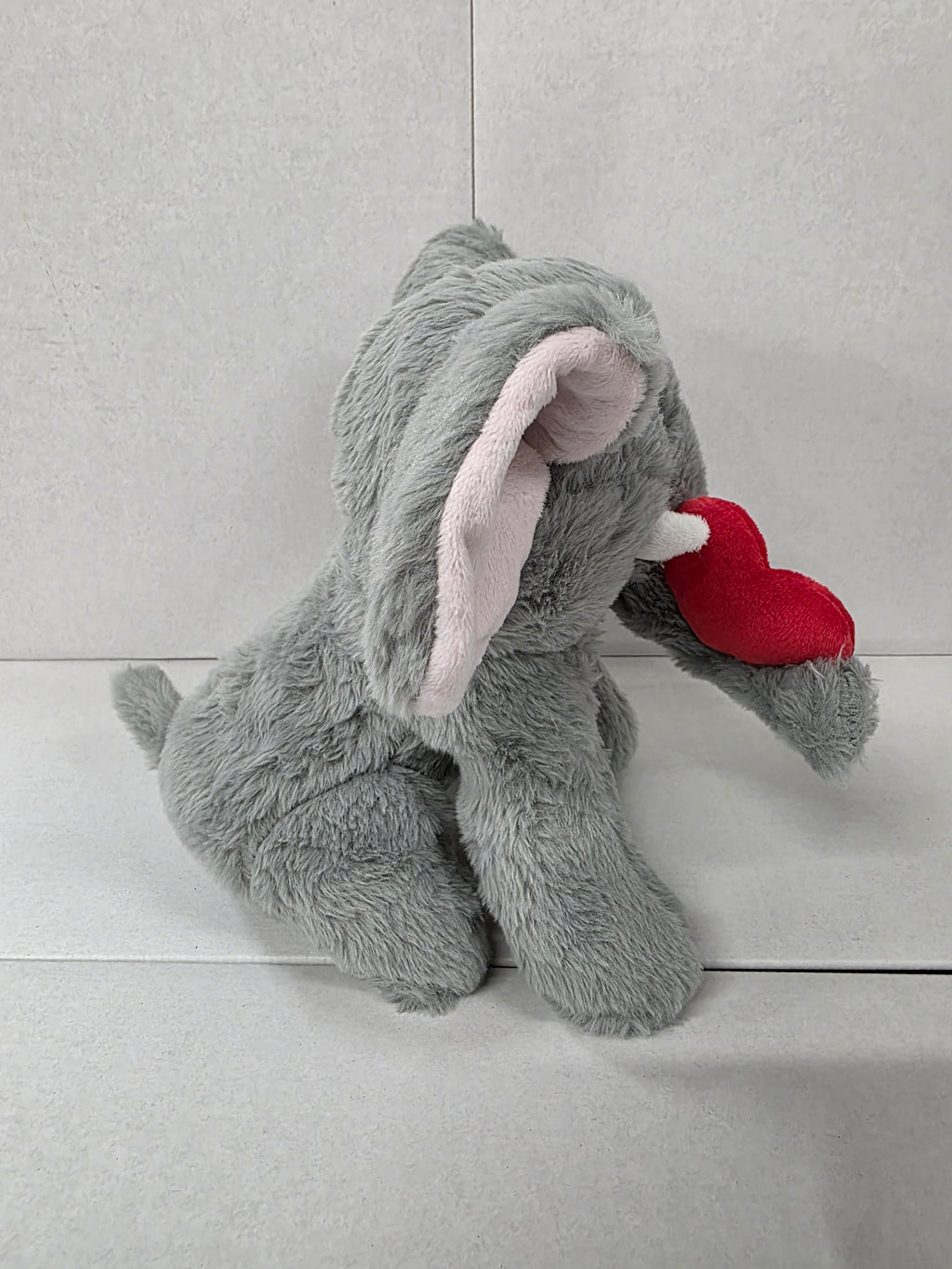 Valentines Elephant 25cm