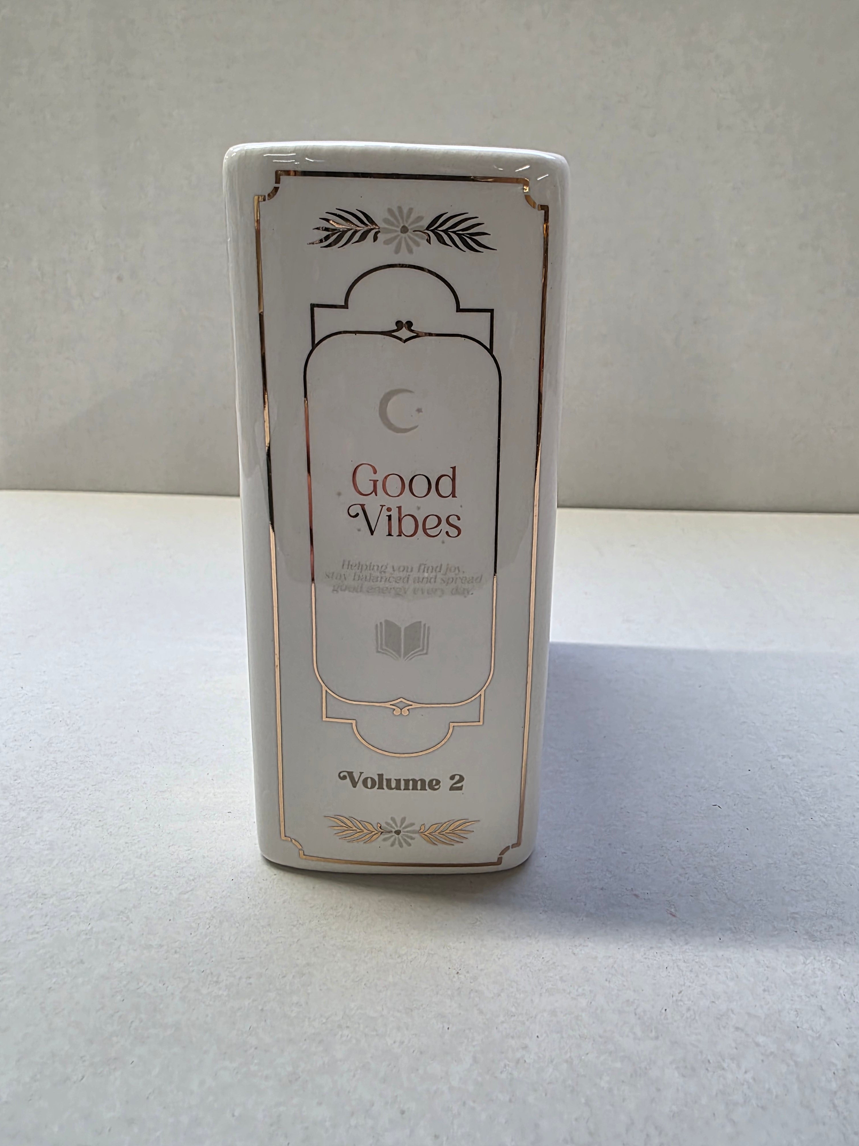 Ceramic Book Vase White 15x11x6cm