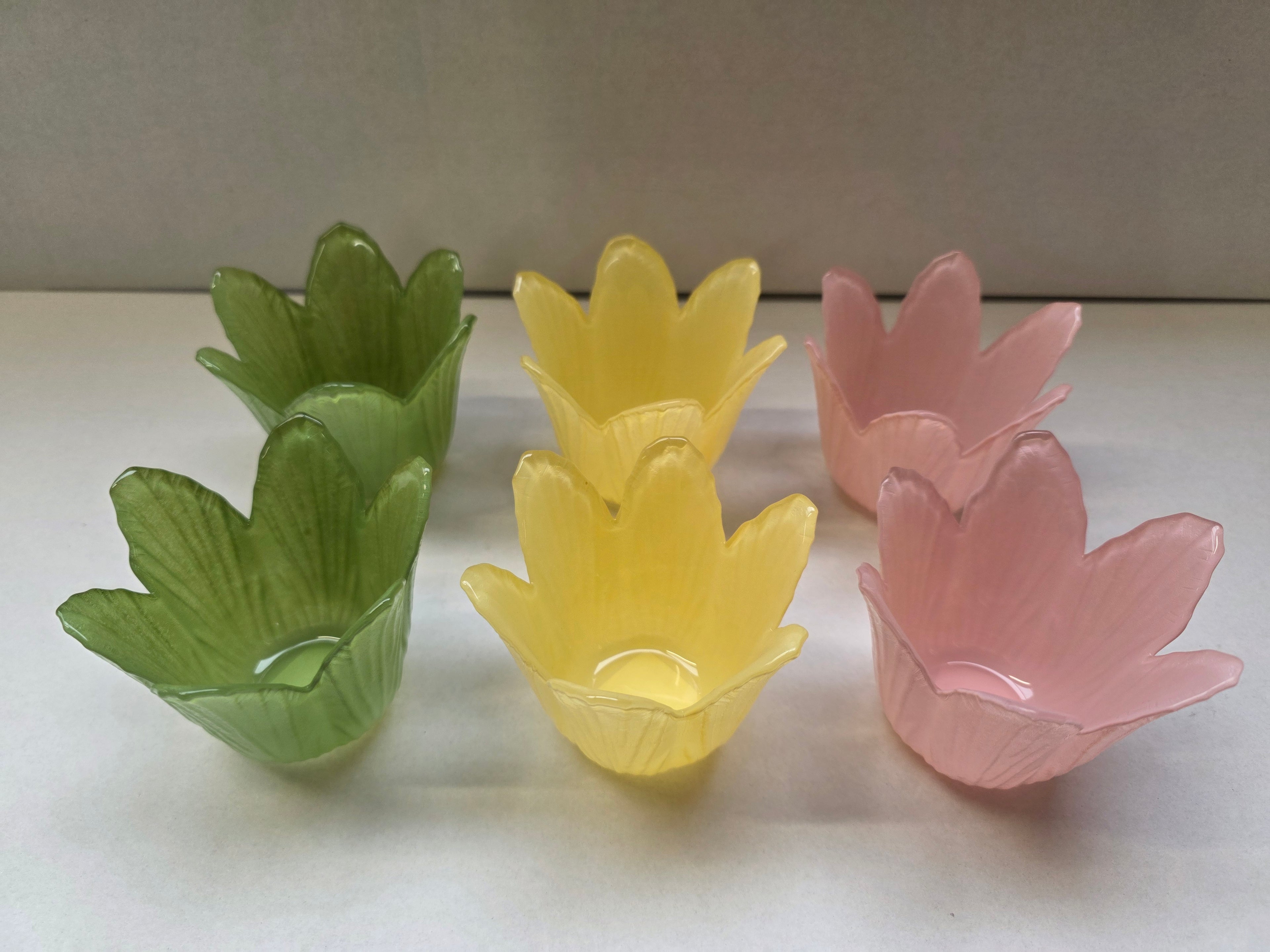 Tealight Tulip Assorted 7.5x5.5cm (PACK OF 3)