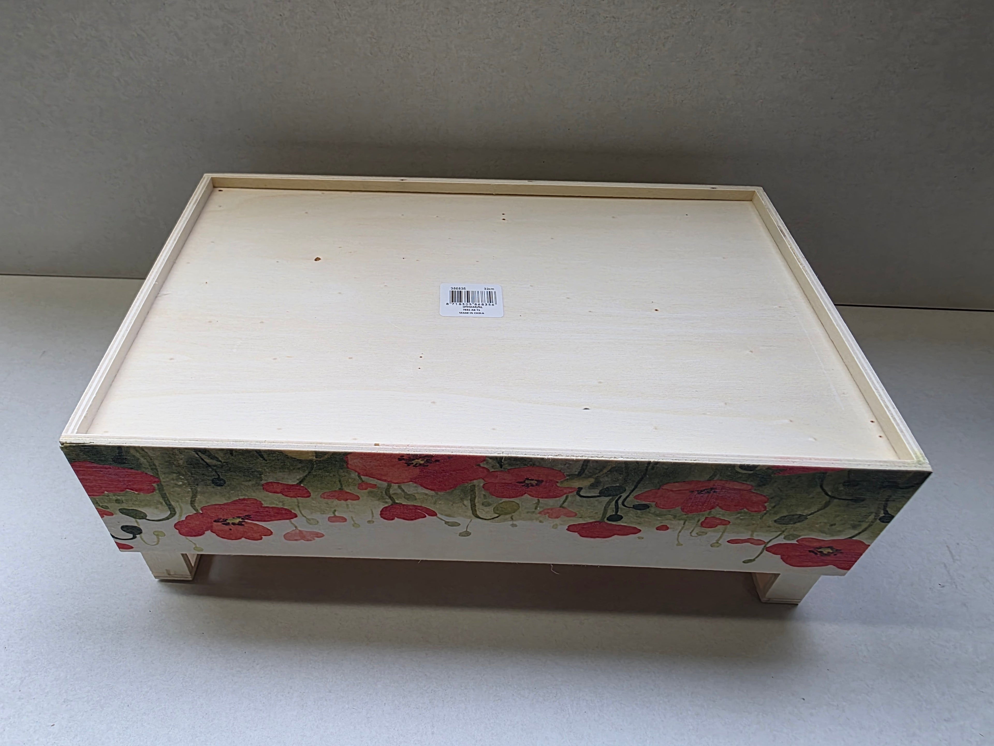 Wooden Crate Wildflowers Red 32cm