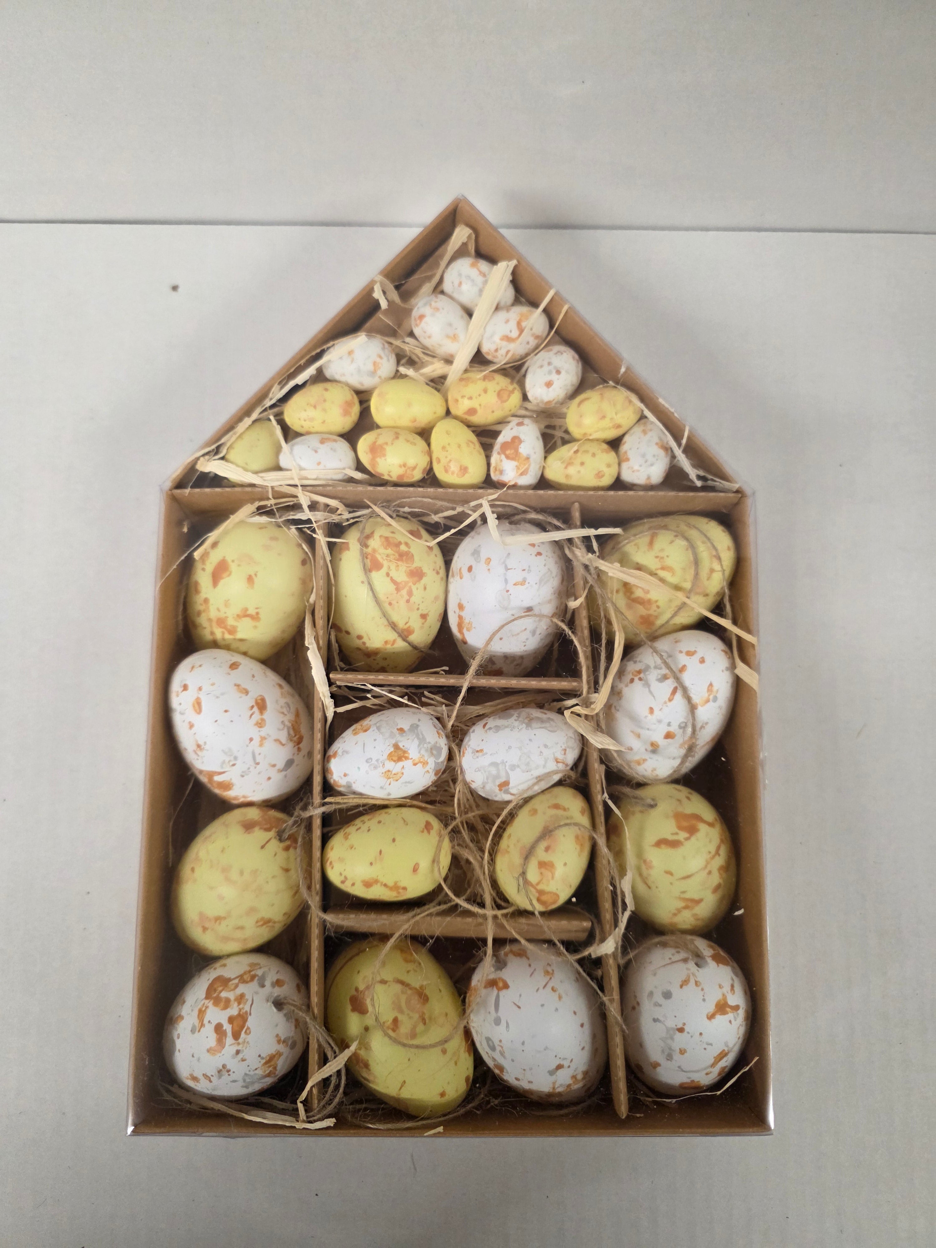 Plastic Eggs Assorted Yellow White X32