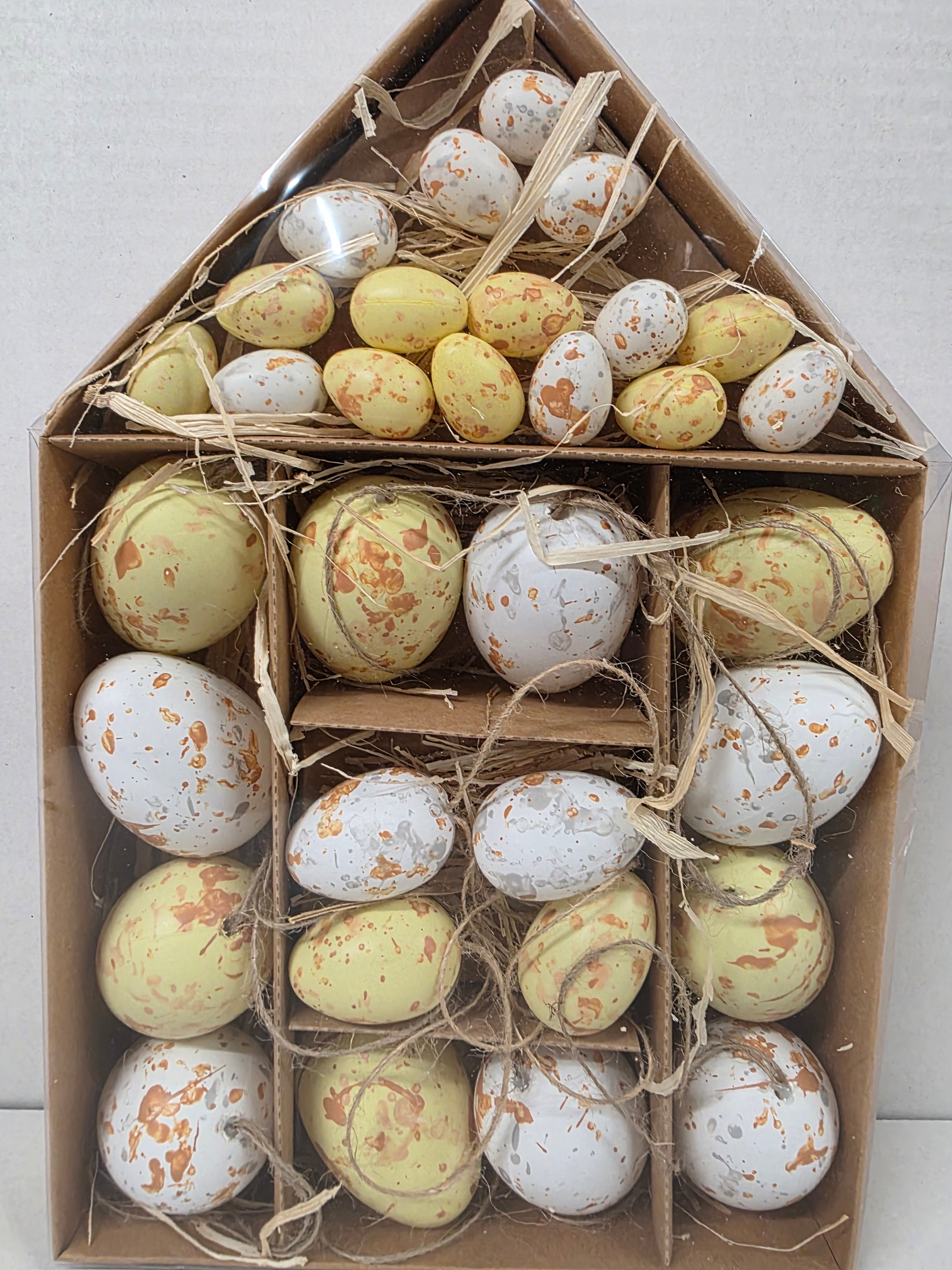Plastic Eggs Assorted Yellow White X32