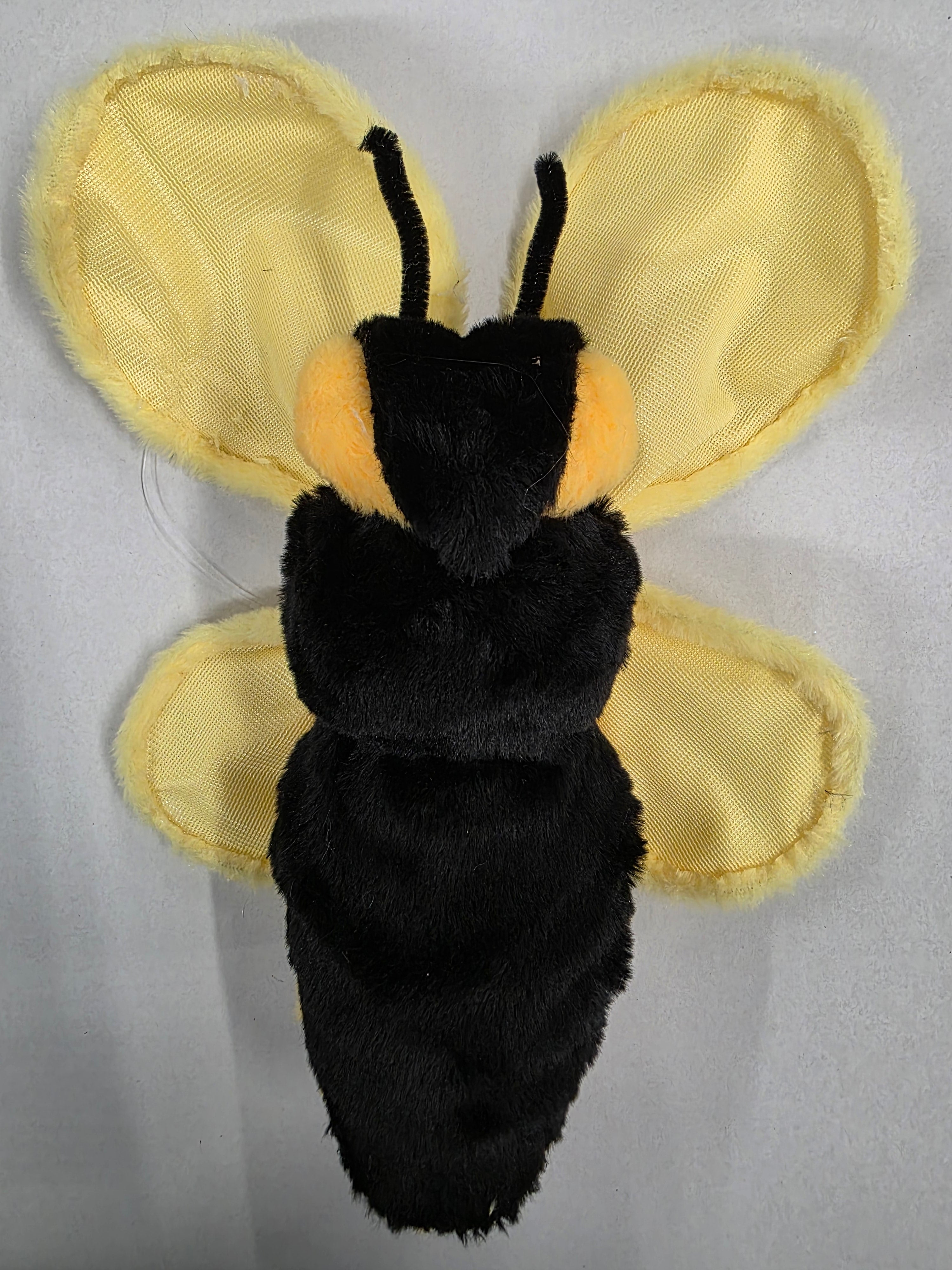 Fabric Bee Hanger 38x26cm
