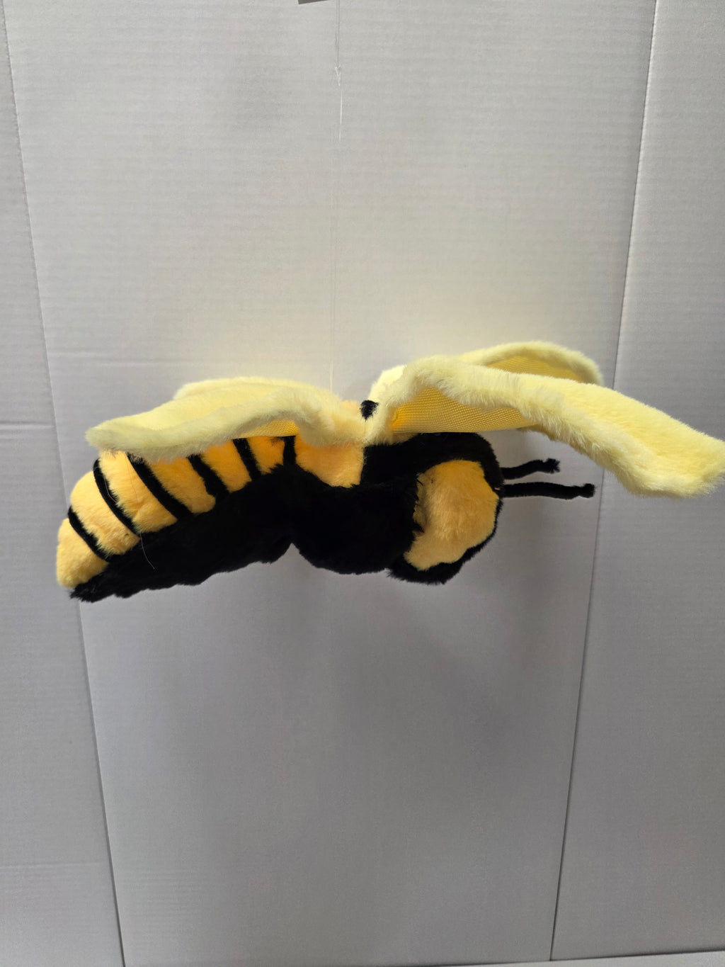 Fabric Bee Hanger 38x26cm