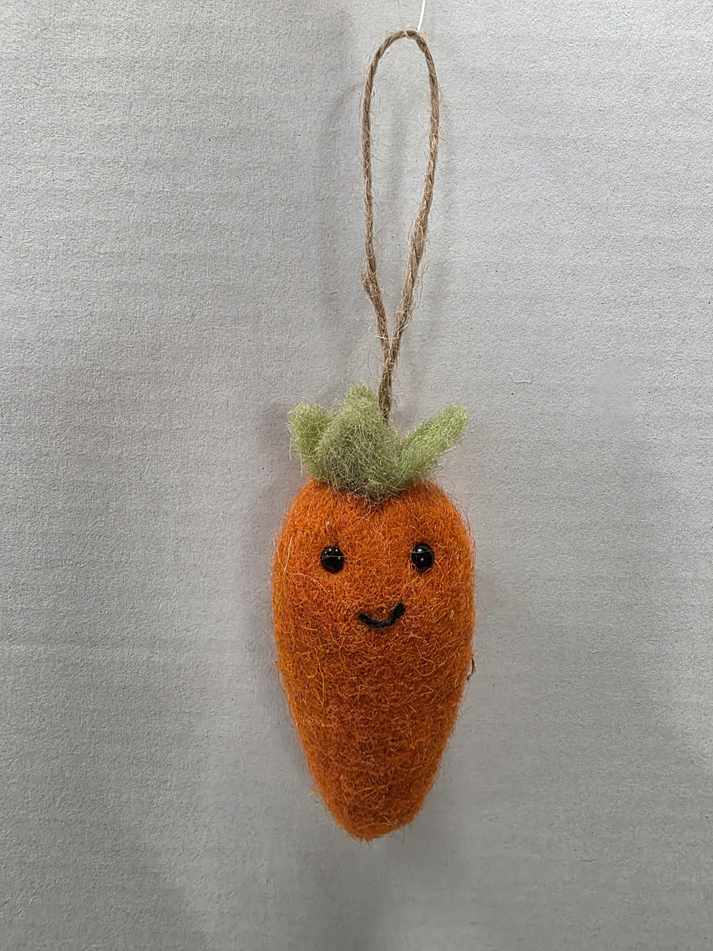 Felt Carrot Hanger 10cm