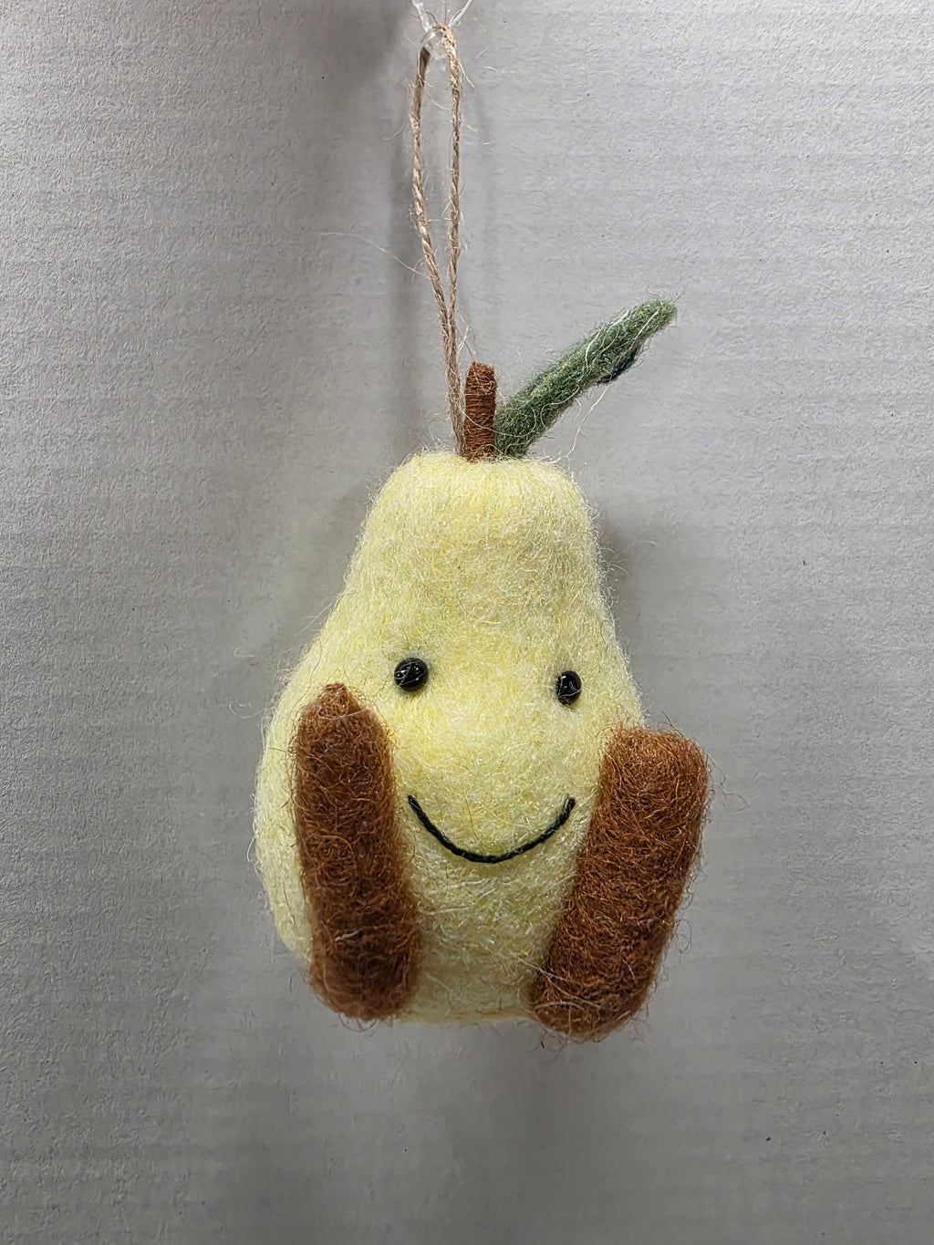 Felt Pear Hanger 10cm (pack of 3)