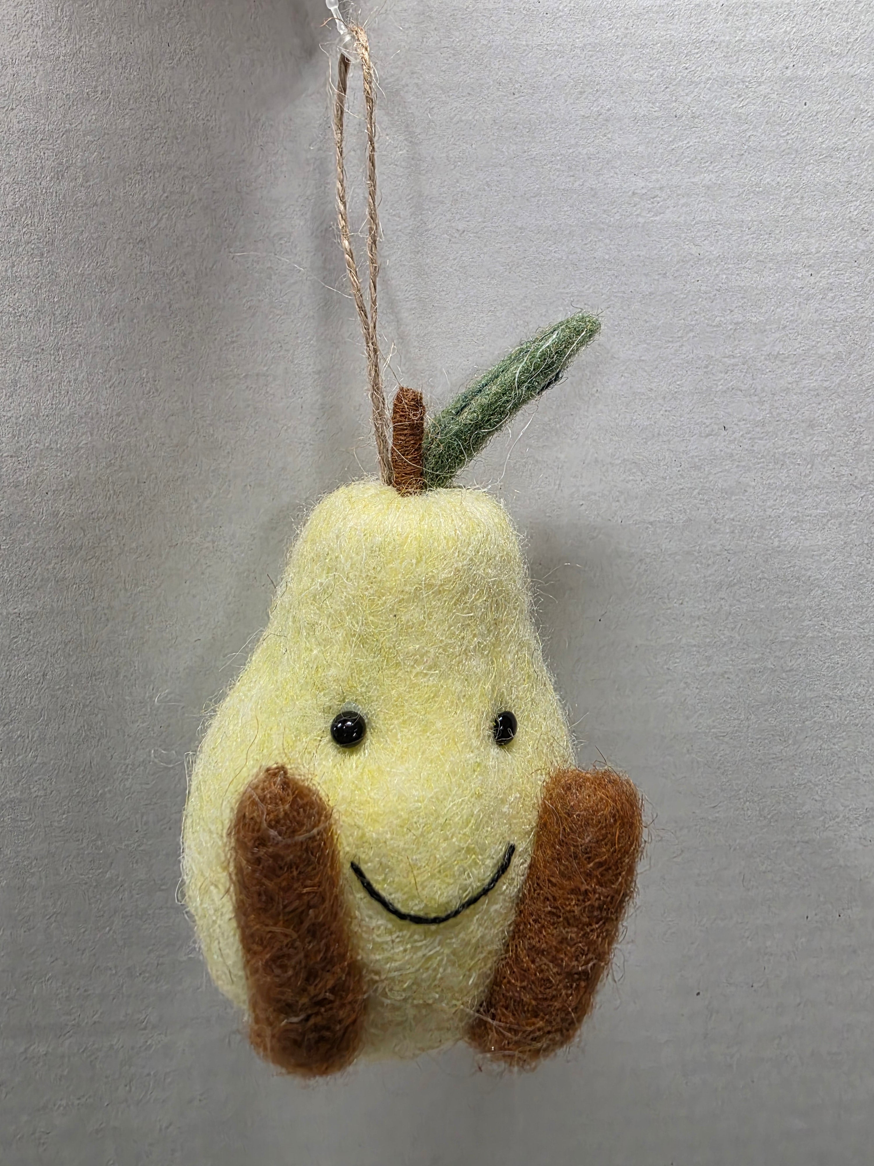 Felt Pear Hanger 10cm (pack of 3)