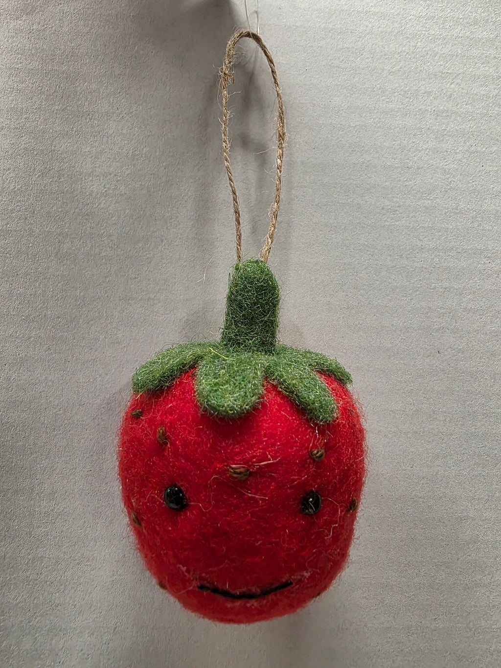 Felt Strawberry Hanger 8cm (pack of 2)