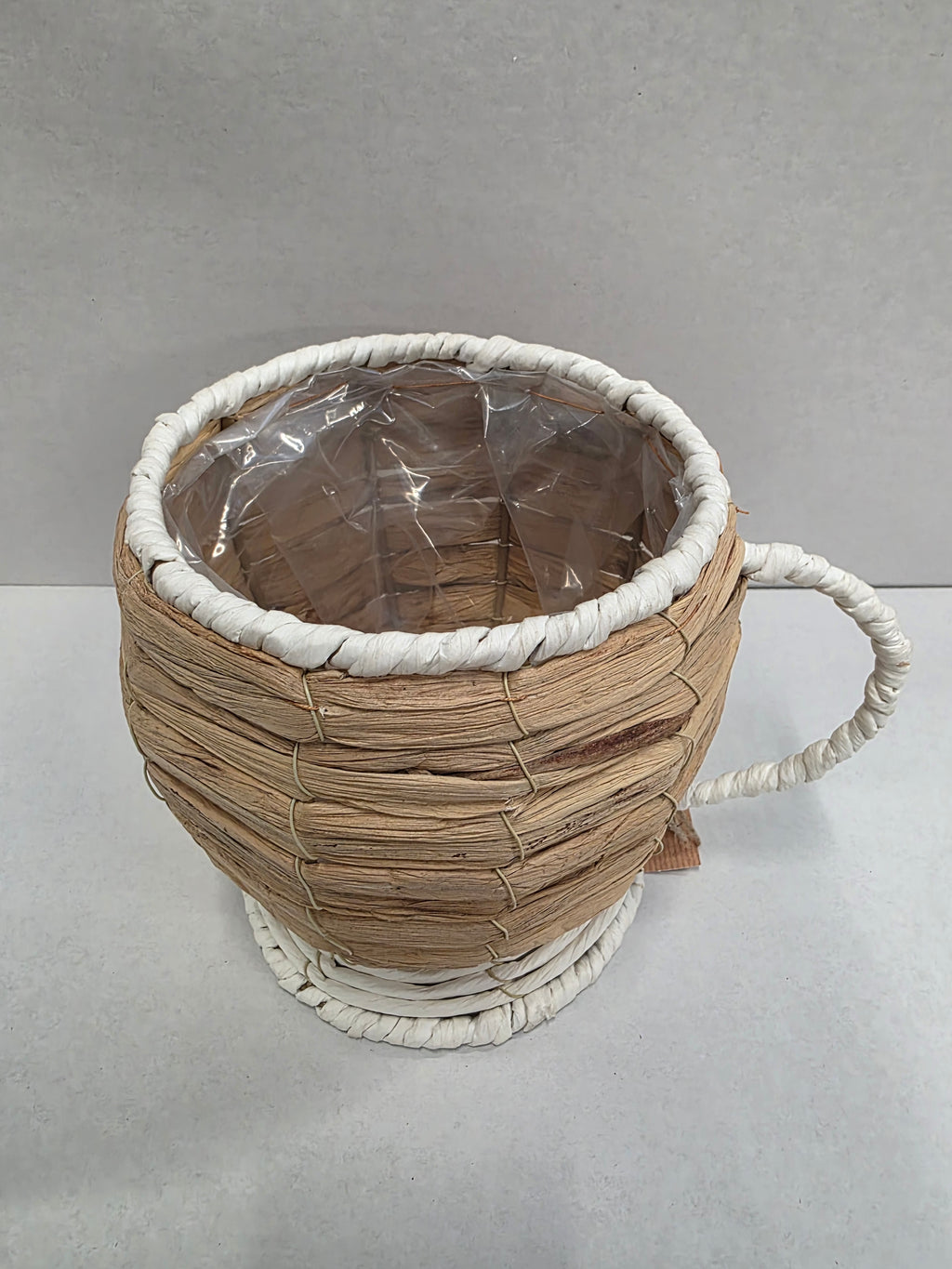 Planter Jasmine Cup White Wash 18cm