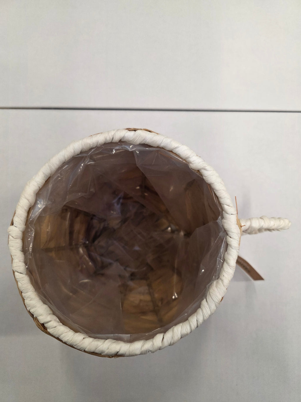 Planter Jasmine Cup White Wash 18cm