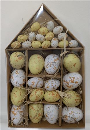 Plastic Eggs Assorted Yellow White X32