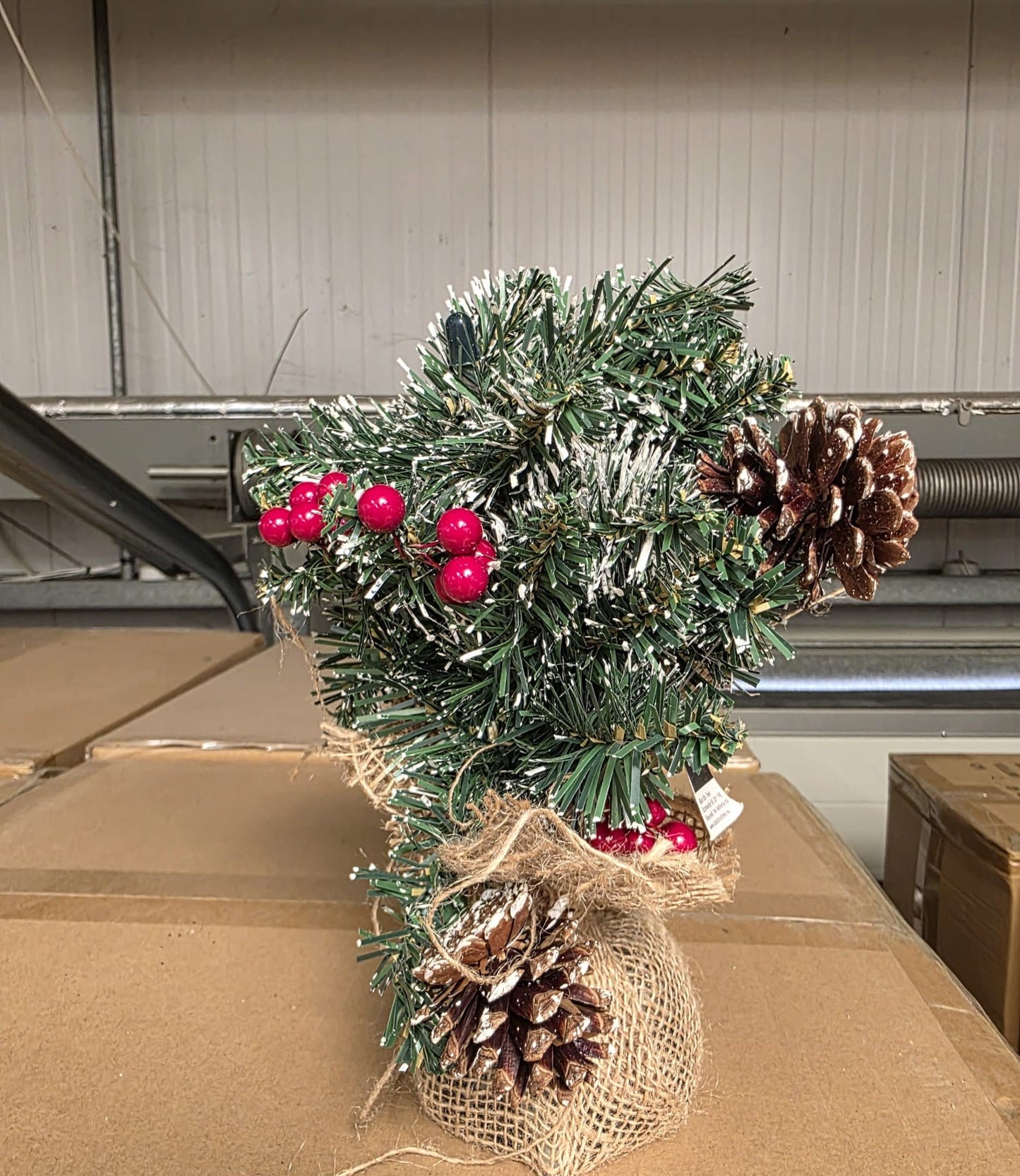 Derby Xmas Tree Cone Burlap Green Tips 36