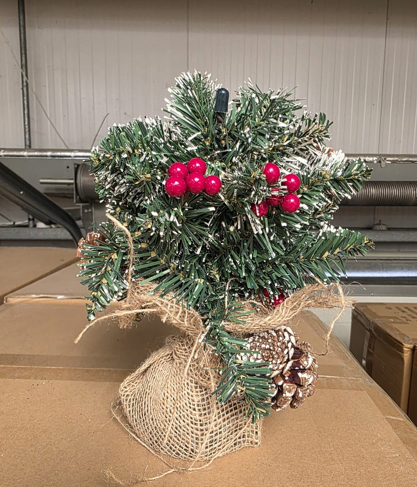 Derby Xmas Tree Cone Burlap Green Tips 36